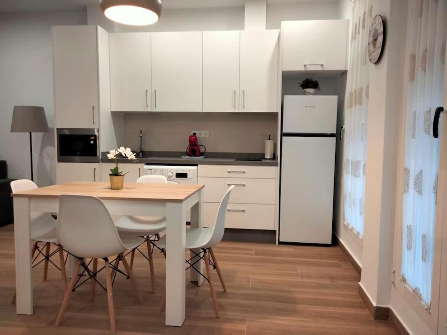 Apartamento Loft Al-Nasir Junto Al Casco Historico Кордоба Екстериор снимка